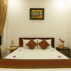 Golden Bee Hoi An